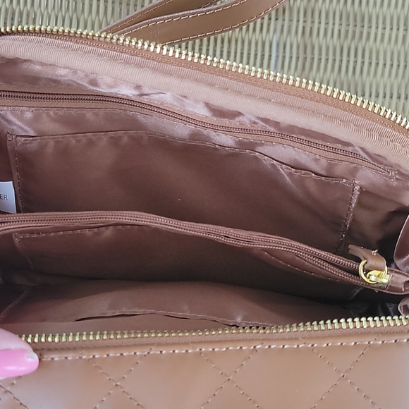 Joy & Iman cognac leather crossbody bag - Picture 11 of 14